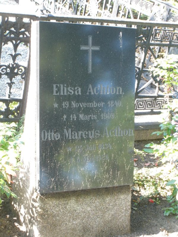 Elisa Acthon .JPG